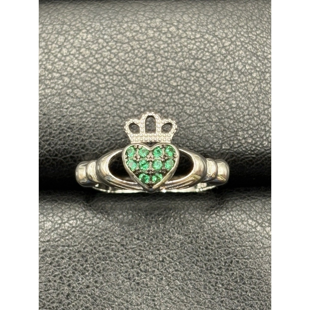 New Condition Sterling Silver Green Cubic Zirconia Ring Claddagh Size 7 E12
